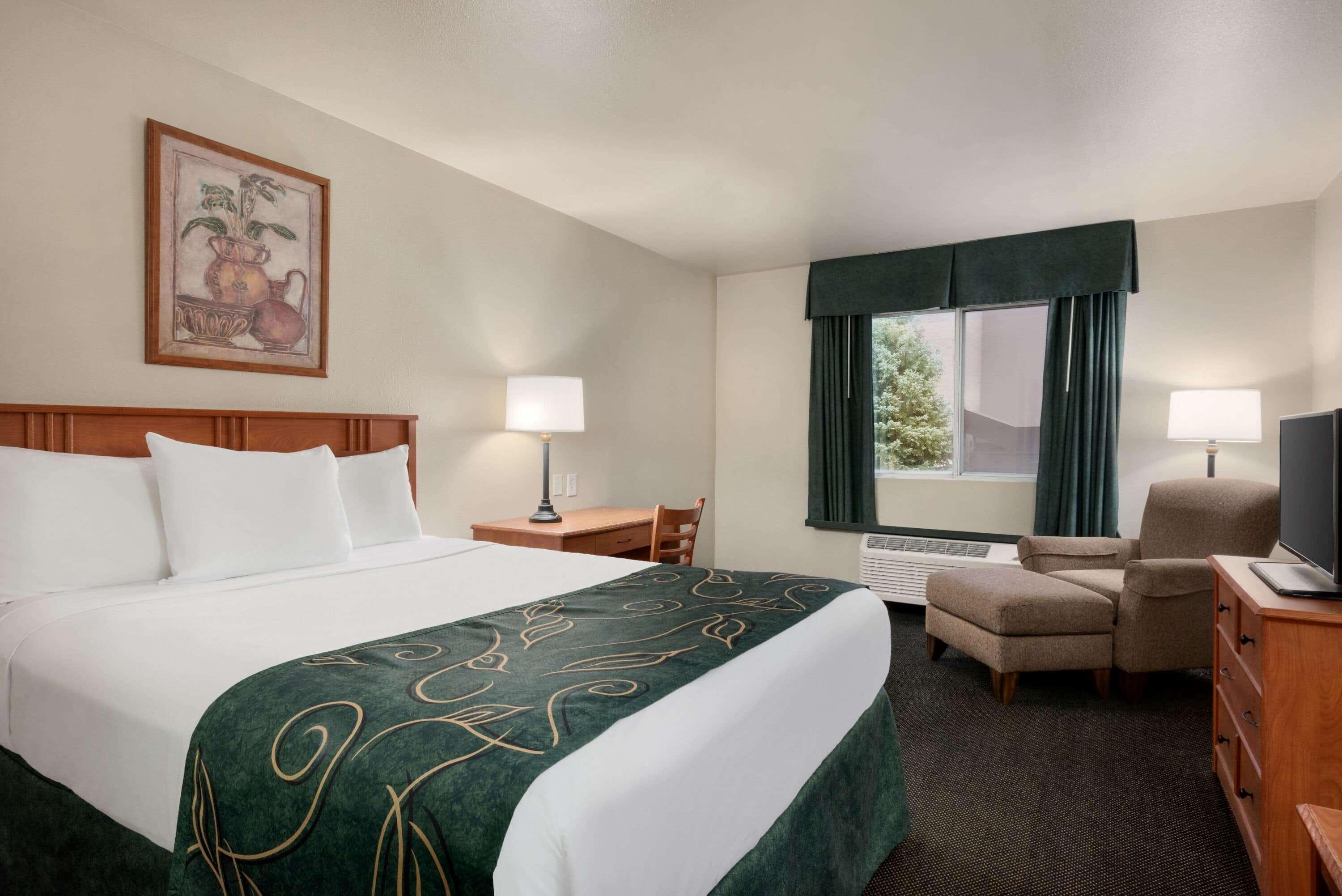 Travelodge By Wyndham Valley West Court Hotel 3*